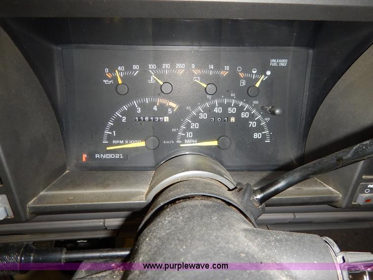 image for item I5076 1994 Chevrolet Silverado 1500 Z71 Ext. Cab pickup truck