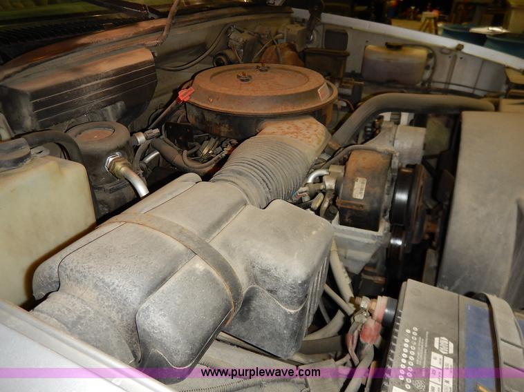 image for item I5076 1994 Chevrolet Silverado 1500 Z71 Ext. Cab pickup truck