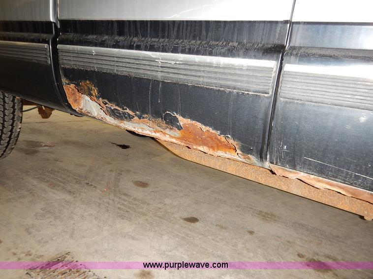 image for item I5076 1994 Chevrolet Silverado 1500 Z71 Ext. Cab pickup truck