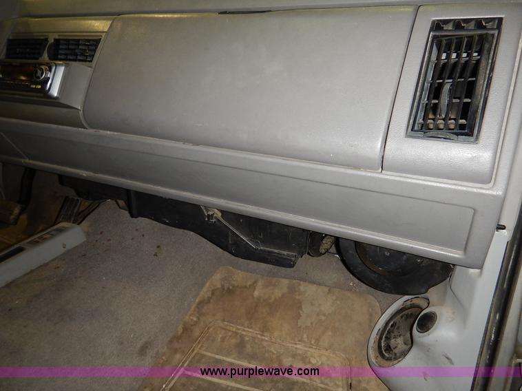 image for item I5076 1994 Chevrolet Silverado 1500 Z71 Ext. Cab pickup truck