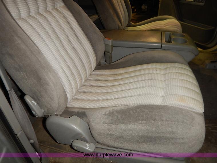 image for item I5076 1994 Chevrolet Silverado 1500 Z71 Ext. Cab pickup truck