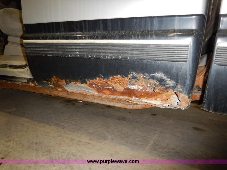 image for item I5076 1994 Chevrolet Silverado 1500 Z71 Ext. Cab pickup truck