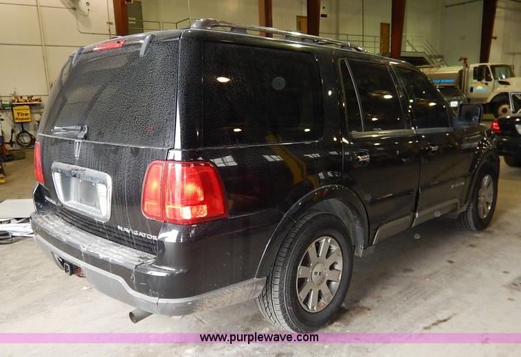 image for item I5078 2003 Lincoln Navigator SUV
