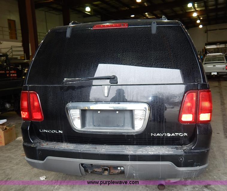 image for item I5078 2003 Lincoln Navigator SUV
