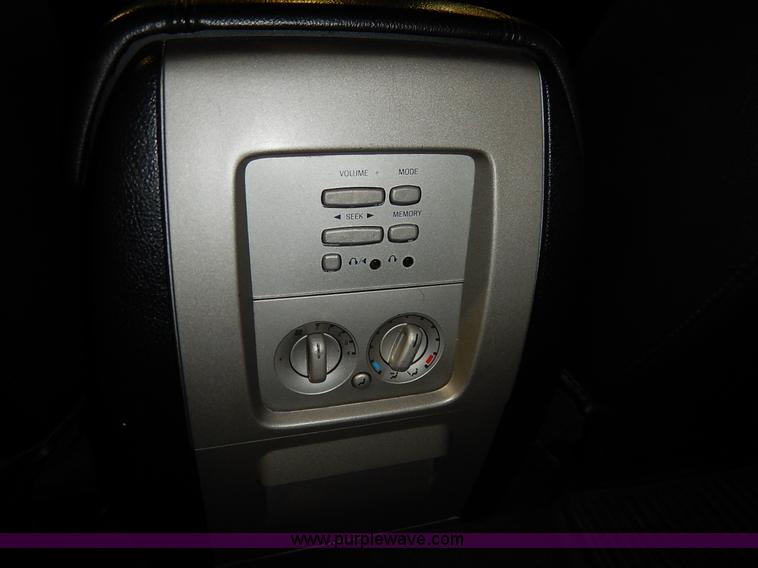 image for item I5078 2003 Lincoln Navigator SUV