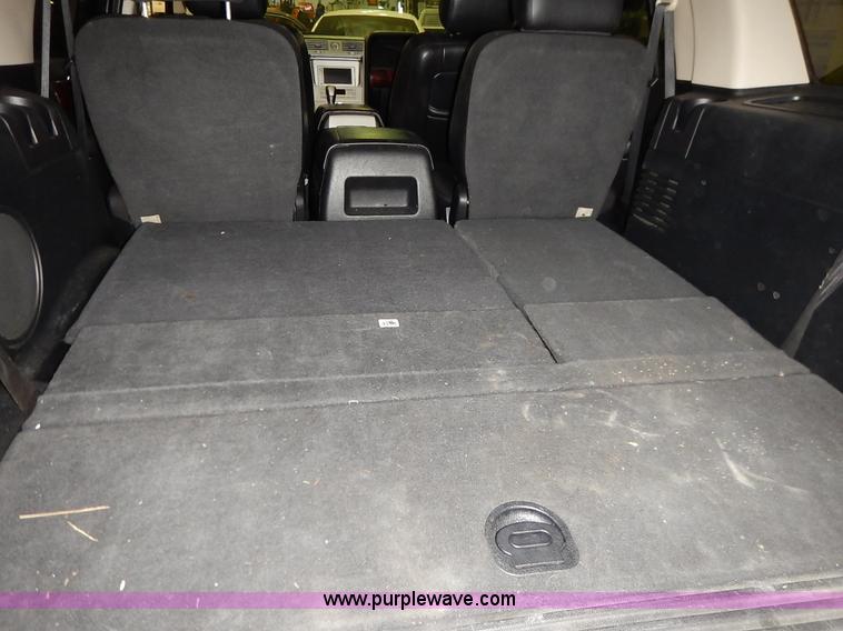 image for item I5078 2003 Lincoln Navigator SUV