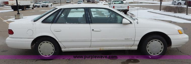 image for item I5099 1994 Ford Taurus GL