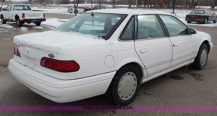 image for item I5099 1994 Ford Taurus GL