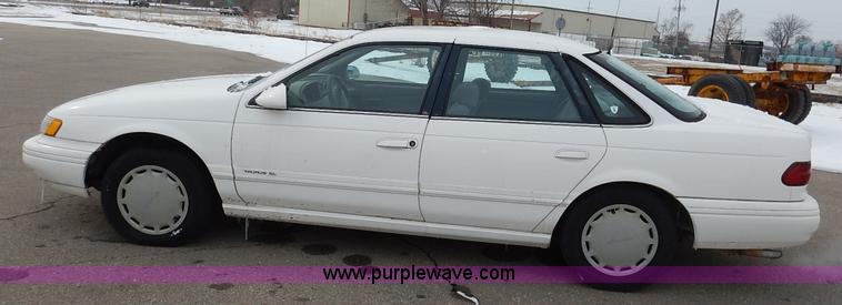 image for item I5099 1994 Ford Taurus GL