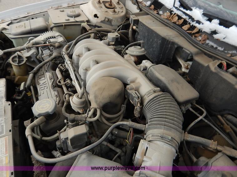 image for item I5099 1994 Ford Taurus GL