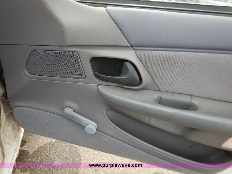 image for item I5099 1994 Ford Taurus GL