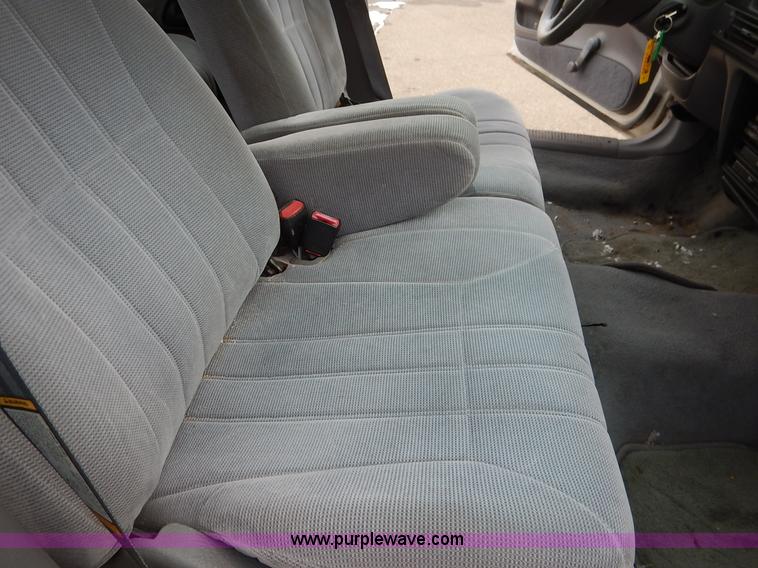 image for item I5099 1994 Ford Taurus GL