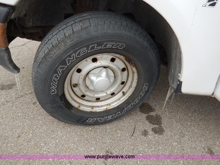 image for item I5100 1999 Ford F150 pickup truck