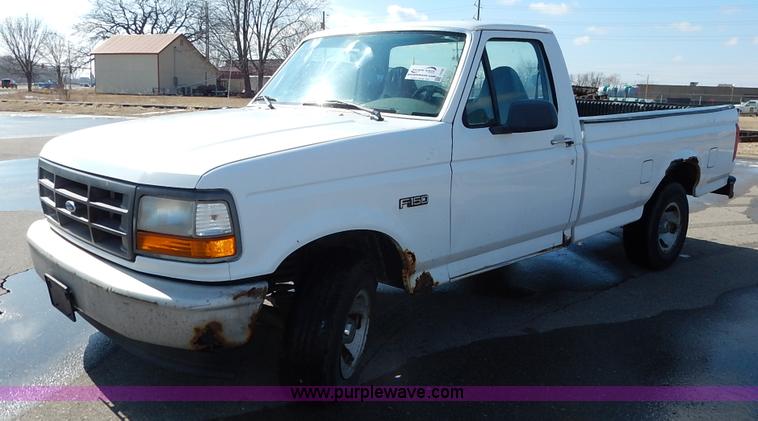 image for item I5102 1996 Ford F150 XL pickup truck