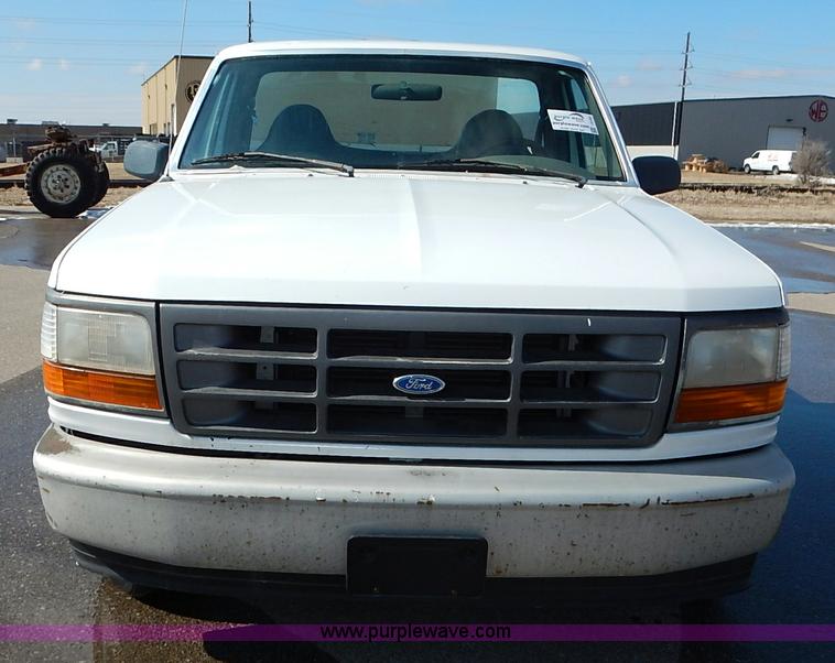 image for item I5102 1996 Ford F150 XL pickup truck