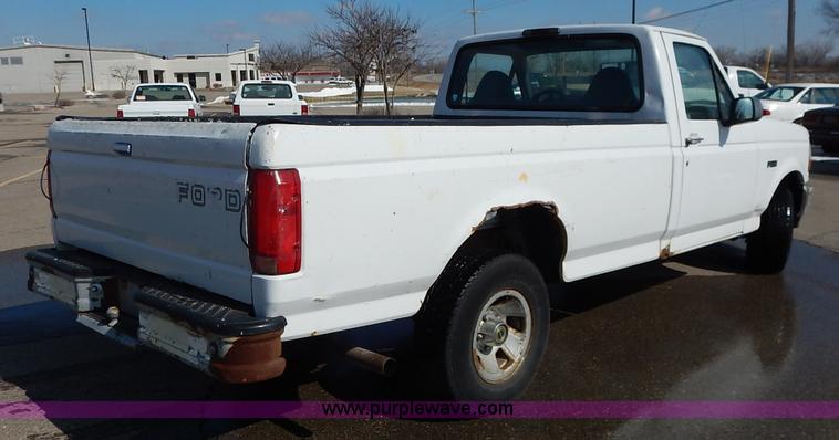 image for item I5102 1996 Ford F150 XL pickup truck