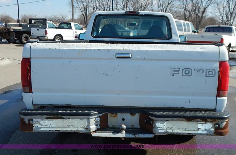image for item I5102 1996 Ford F150 XL pickup truck