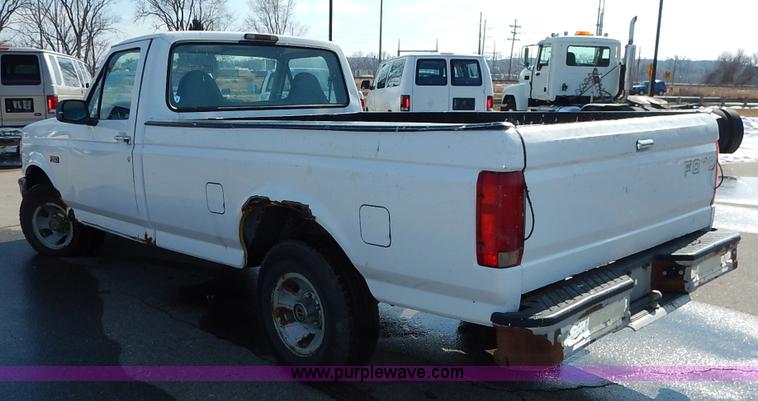 image for item I5102 1996 Ford F150 XL pickup truck
