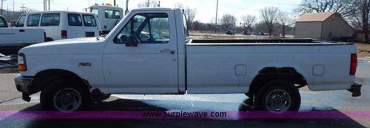 image for item I5102 1996 Ford F150 XL pickup truck