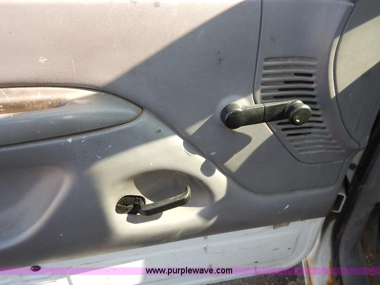 image for item I5102 1996 Ford F150 XL pickup truck