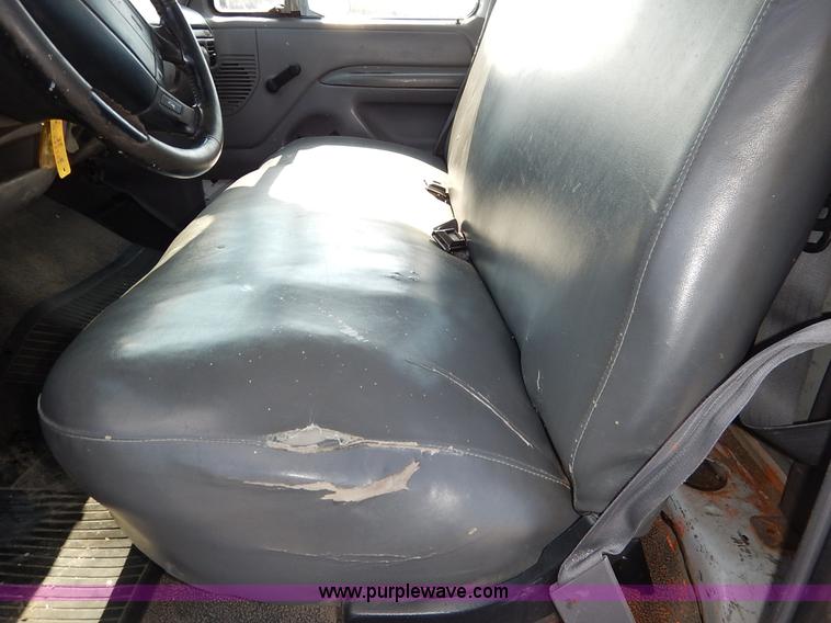 image for item I5102 1996 Ford F150 XL pickup truck