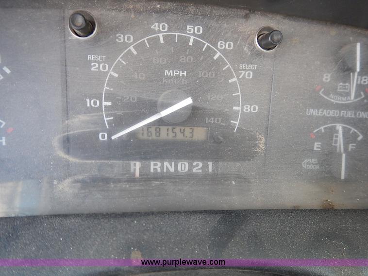 image for item I5102 1996 Ford F150 XL pickup truck