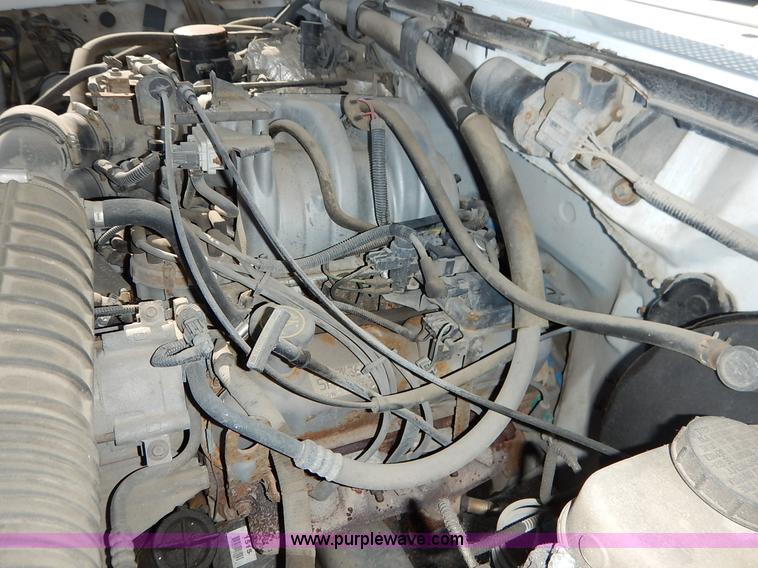 image for item I5102 1996 Ford F150 XL pickup truck