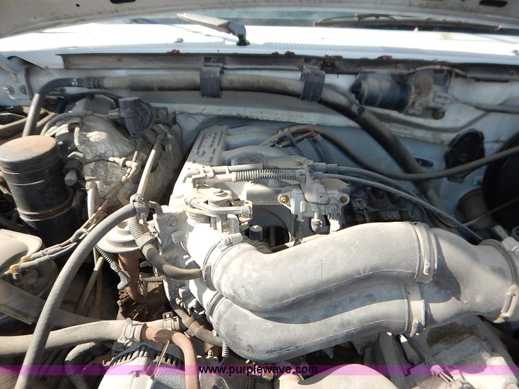 image for item I5102 1996 Ford F150 XL pickup truck