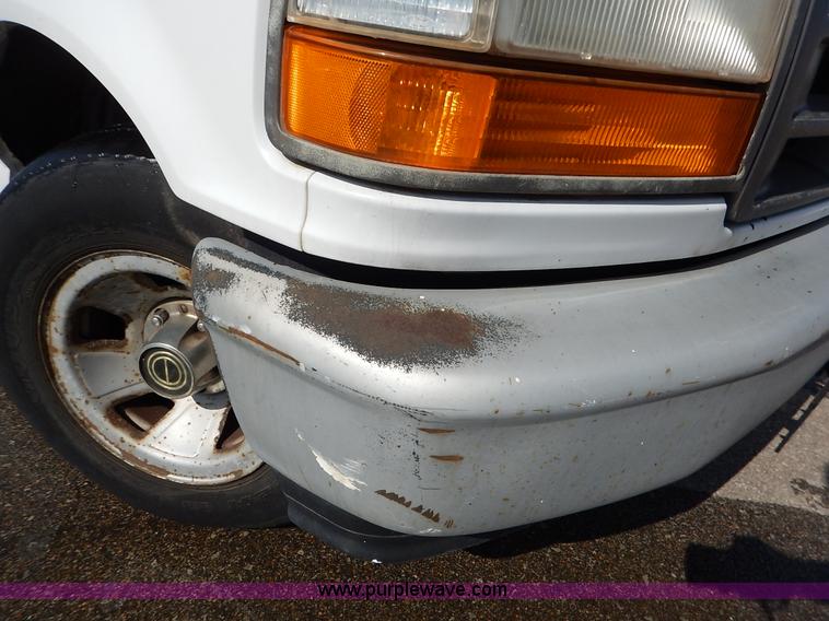 image for item I5102 1996 Ford F150 XL pickup truck