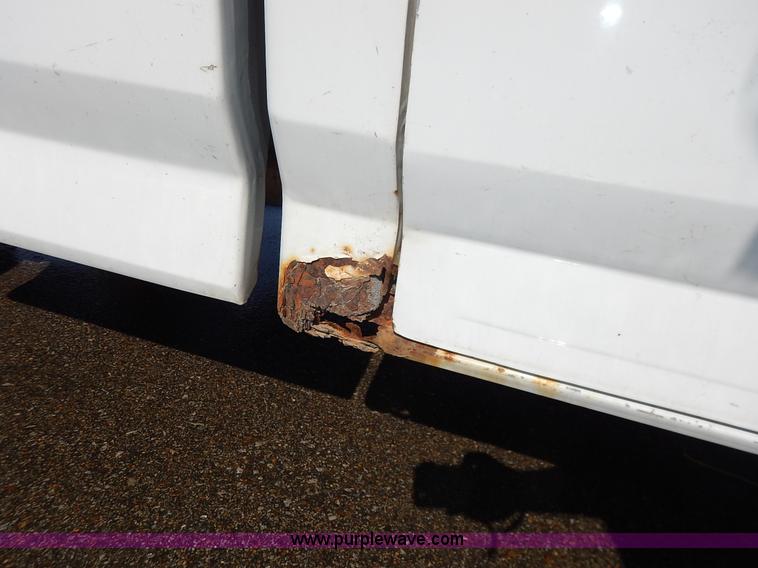 image for item I5102 1996 Ford F150 XL pickup truck