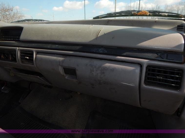 image for item I5102 1996 Ford F150 XL pickup truck