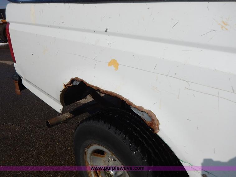 image for item I5102 1996 Ford F150 XL pickup truck