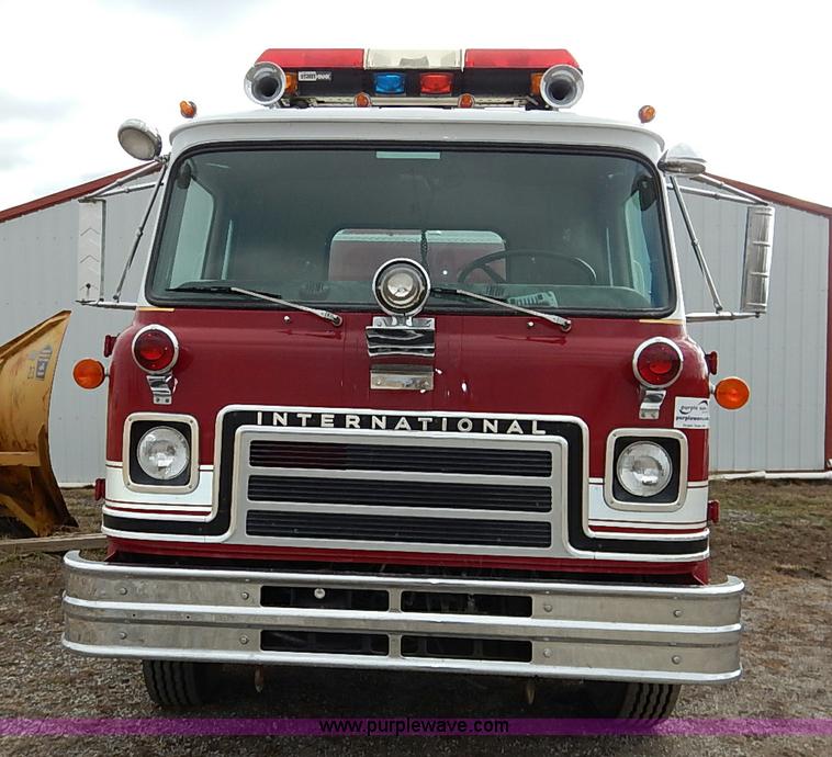 image for item I5151 1976 International CargoStar 1950 fire truck