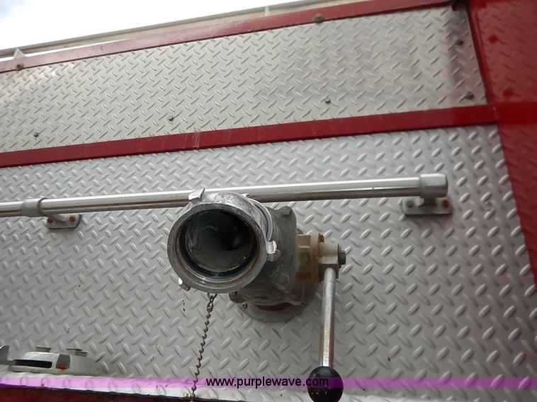 image for item I5151 1976 International CargoStar 1950 fire truck