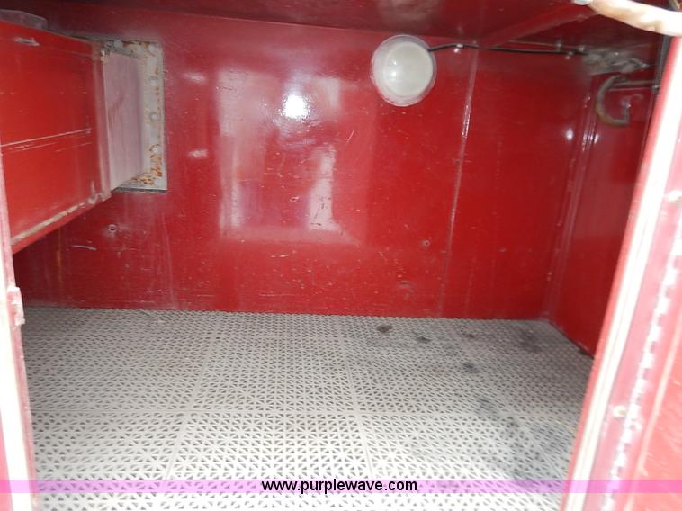 image for item I5151 1976 International CargoStar 1950 fire truck
