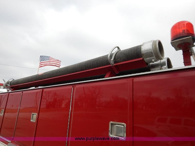 image for item I5151 1976 International CargoStar 1950 fire truck
