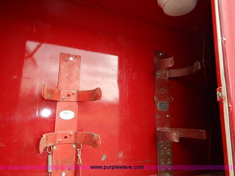 image for item I5151 1976 International CargoStar 1950 fire truck