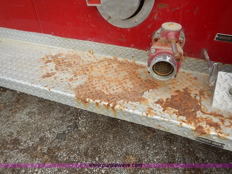 image for item I5151 1976 International CargoStar 1950 fire truck