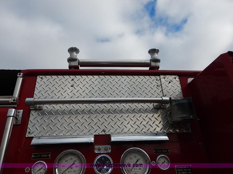 image for item I5151 1976 International CargoStar 1950 fire truck