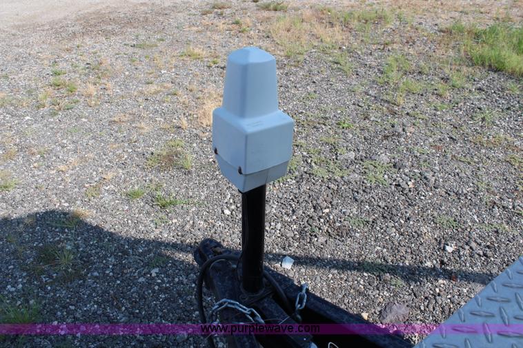 image for item J1122 1998 Dawson cargo trailer