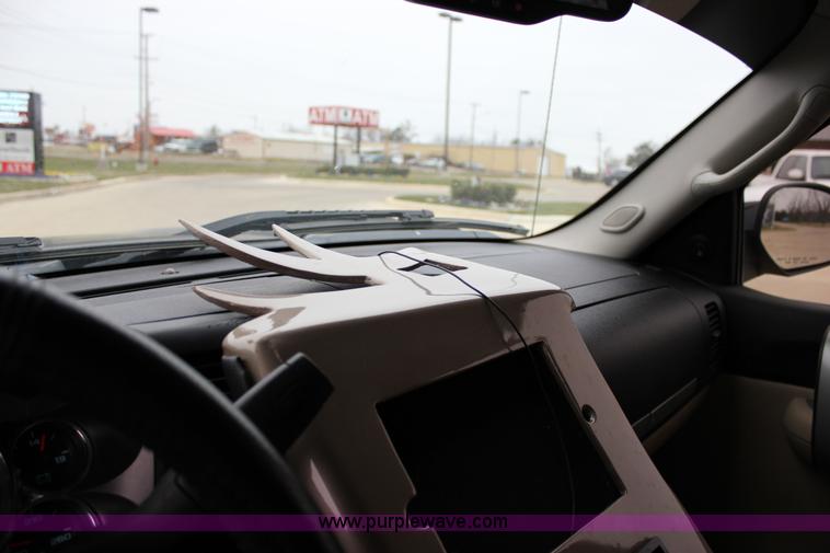 image for item J2306 2009 Chevrolet Silverado 1500 Crew Cab pickup truck