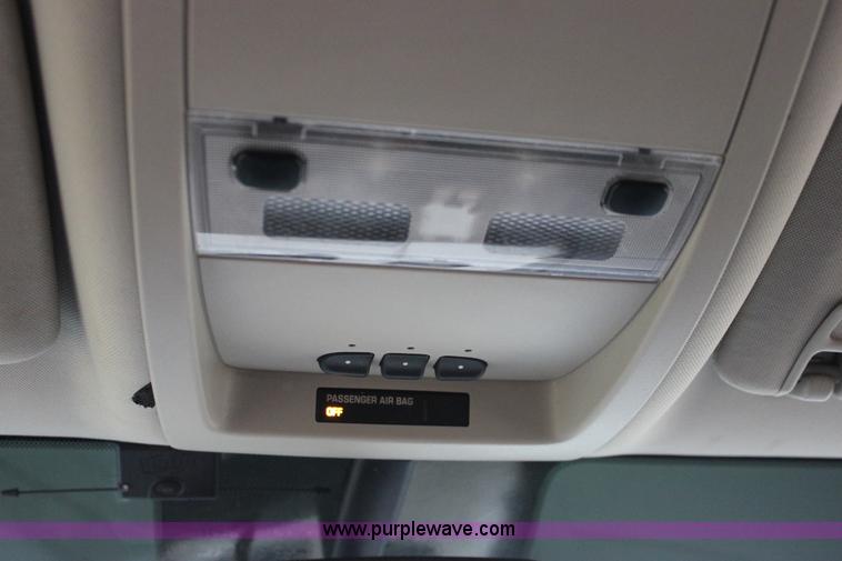 image for item J2306 2009 Chevrolet Silverado 1500 Crew Cab pickup truck