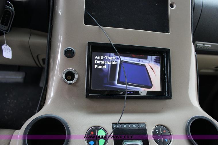 image for item J2306 2009 Chevrolet Silverado 1500 Crew Cab pickup truck