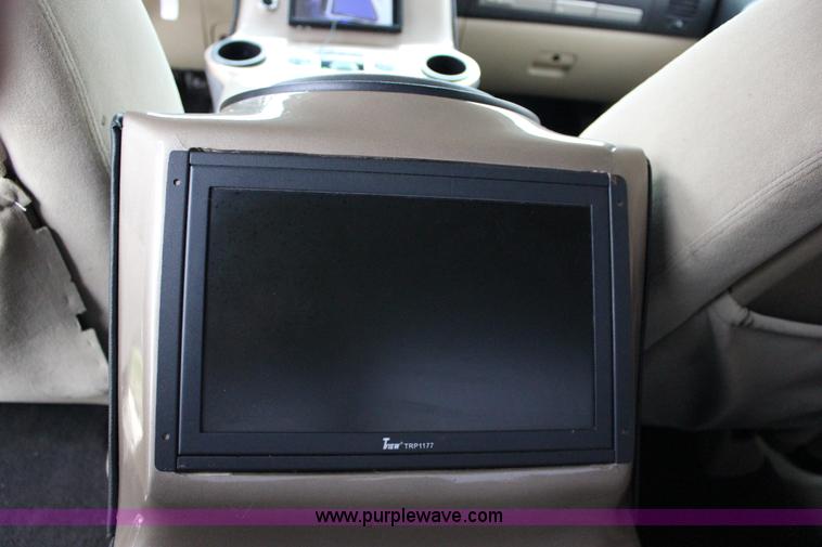 image for item J2306 2009 Chevrolet Silverado 1500 Crew Cab pickup truck