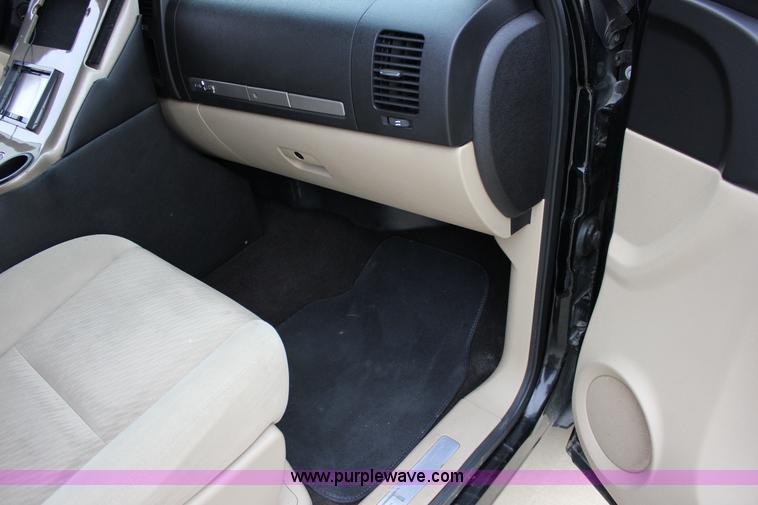 image for item J2306 2009 Chevrolet Silverado 1500 Crew Cab pickup truck