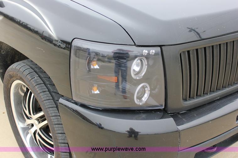 image for item J2306 2009 Chevrolet Silverado 1500 Crew Cab pickup truck