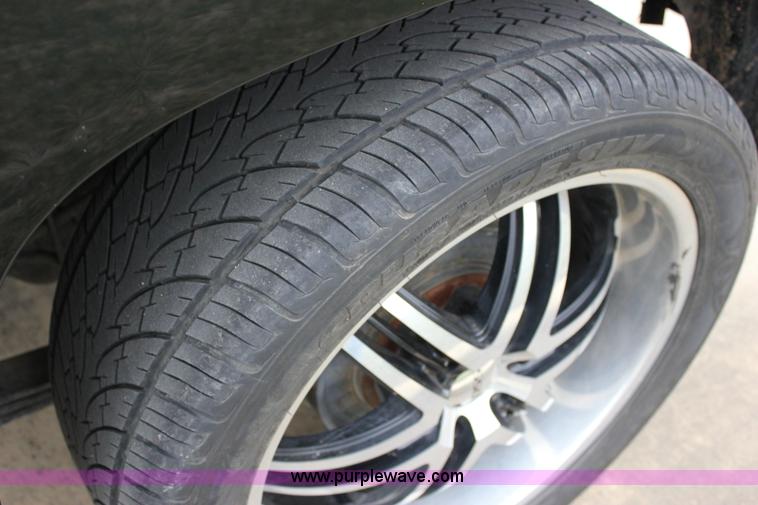 image for item J2306 2009 Chevrolet Silverado 1500 Crew Cab pickup truck