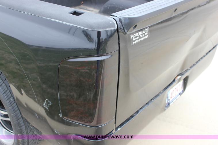 image for item J2306 2009 Chevrolet Silverado 1500 Crew Cab pickup truck