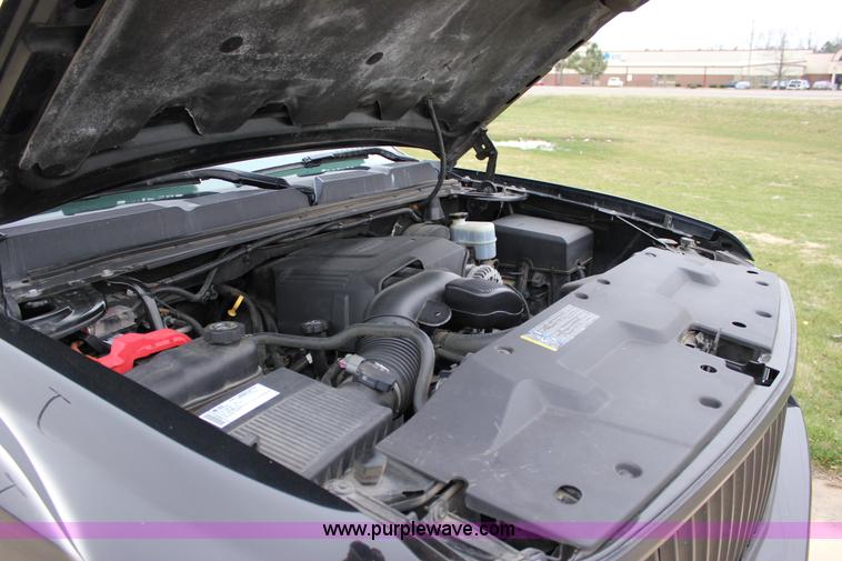 image for item J2306 2009 Chevrolet Silverado 1500 Crew Cab pickup truck