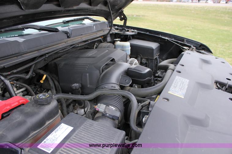 image for item J2306 2009 Chevrolet Silverado 1500 Crew Cab pickup truck